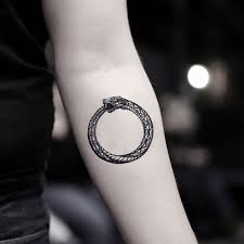 Ouroboros Snake Temporary Tattoo Sticker Set Of 2 Tattoosonneck Ouroboros Set Snake Tattoo Dovme Fikirleri Dovme Sanati