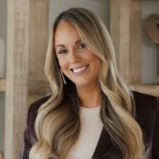 I'll probably get hate DMs for this, but it must be said—LinkedIn's newest  “growth hack” is 2025's pop‑up ad, and it needs to die. Yesterday I  scrolled past a dozen “Comment DECK /