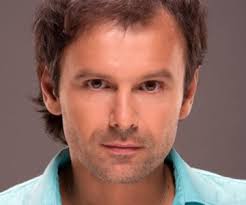 Святослав іванович вакарчук, born may 14, 1975) is a ukrainian musician, politician and public activist. Svyatoslav Vakarchuk Hochu Ua