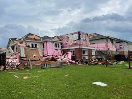 Jul 16, 2021 · a powerful tornado ripped through a barrie, ontario neighbourhood on thursday afternoon, leaving a path of destruction in its wake. Js7 Vtyymtp3um