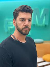 Ο άρης βανταράκης είναι 30 ετών. House Of Fame Ta Telika Look Twn Agoriwn Pics Skai
