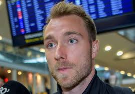 Daniya hamda finlyandiya o'rtasidagi o'yinda kristian eriksen hushidan ketib, og'ir ahvolga tushib qoldi. Derfor Har Christian Eriksen Og Familien Forladt Italien Billed Bladet