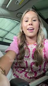 Ellis Townsend's Instagram, Twitter & Facebook