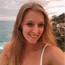 Whitney Stinnett's Instagram, Twitter & Facebook