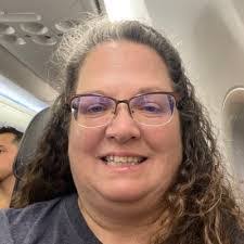 Karla Hamlin's Instagram, Twitter & Facebook