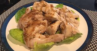 Jika merebus ayam utuh, anda bisa memasukkan sekitar 2 sdm garam dan 3 siung bawang putih. 91 Resep Ayam Rebus Garam Pek Cam Kee Enak Dan Sederhana Ala Rumahan Cookpad