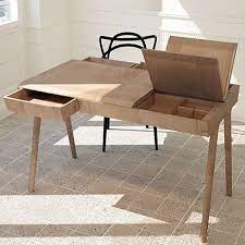 Unabhängig von der idee des unperfektseins, wird der schreibtisch mit höchster präzision in litauen hergestellt und verbindet funktionalität mit optischer schönheit. Metis Designer Schreibtisch Aus Holz Mit Schubladen Und Fachern Sediarreda Com