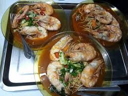 Saya fikir kalau mee udang bolehlah dimasak hari bekerja tapi kalau chicken pie kena hari minggu kerana agak remeh sedikit menyediakannya. Yaakob Mee Udang Segar Pulau Sayak Home Facebook