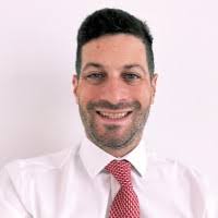 Ariel Amber's Instagram, Twitter & Facebook