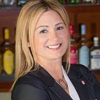 Kelly Stoltzfus's Instagram, Twitter & Facebook