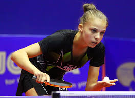 Como la masa es la cantidad de materia de los cuerpos, diremos que la pelota de golf tiene más masa que la de tenis. Adina Diaconu Tenis De Masa The Romania Journal