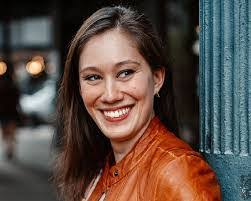 Jeanette Coon's Instagram, Twitter & Facebook