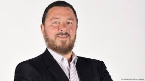 Pandora'dan çıkan çıkana