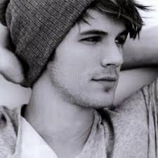 Larry Peña (@LarryPirry)