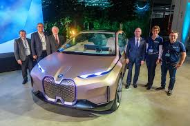 Road To Bmw Inext The Electric Suv Celebrates Factory Premiere In Dingolfing Bmw Suv Premiere