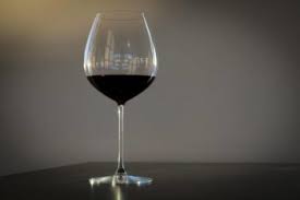 Bicchiere di vino rosso vista dall'alto. Tipologie Di Bicchieri Da Vino Rosso Bianco E Spumante Tenimenti Civa