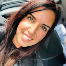 🤩I'm thrilled to share a story that is special to me. LaTasha Renee is  more than just a long-time friend, past business associate, and former  neighbor; she's an inspiring local entrepreneur whose