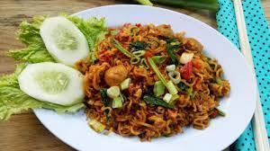 250 g mie basah, seduh air panas. Cara Membuat Mie Instan Jadi Mie Tek Tek Youtube