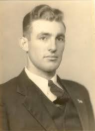 Andrew Reinders's Instagram, Twitter & Facebook