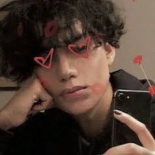 With noticeable gothic and kawaii influences, the cute and deliberate soft grunge styles started to gain popularity in 2010, on social media. 35 Grunge Vibe Ideas Grunge Boy Cute Boys Beautiful Boys