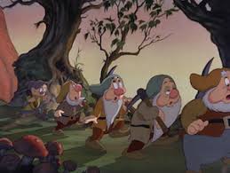 Comment s'appellent les 7 nains ? Dormeur Personnage Disney De Blanche Neige Et Les Sept Nains