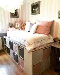 Diy Un Lit Dressing Gain De Place Avec Des Rangements De Fille Passiparisienne Meuble A Cases Lit Rangement Meuble Bas Salle De Bain