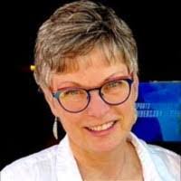 Loretta Pickett's Instagram, Twitter & Facebook