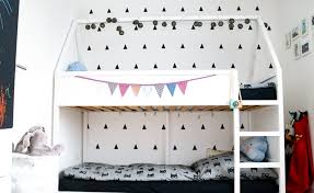 Die anleitung und einkaufsliste findet ihr auf meinem blog. Haus Hochbett Bauanleitung Ikea Hack Und Ein Paar Tolle Ideen Fur S Kinderzimmer Textilsucht