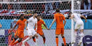 Efter helgens två landskamper mot ungern står det klart vilka spelare som åker med sverige reser till danmark på tisdag morgon och ställs mot tjeckien 20.30 på torsdag. Uyakx915 Vyw M