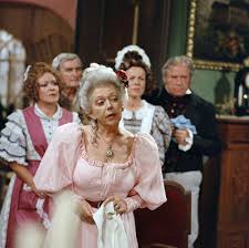 K divadlu ji přivedl tatínek, který byl zaníceným ochotníkem. Jirina Jiraskova Ve Filmu Lifee Cz