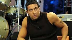 An avid athlete and extreme sport enthusiast, he was nicknamed o' guerriero ('the warrior'). 5mqzpvpryvjmtm