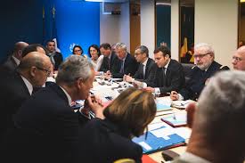 Tous les passagers (arrivant ou voyageant au départ de la tunisie) doivent. Covid Restricted Health Defense Council This Wednesday January 27 2021 At The Elysee Palace Sortiraparis Com