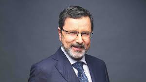 De touchantes retrouvailles en famille pour Denis Lévesque