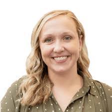 Amanda Epp's Instagram, Twitter & Facebook