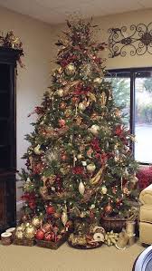 47 Gorgeous Traditional Christmas Tree Ideas Traditional Christmas Tree Red Gold Christmas Tree Christmas Decorations