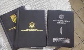 Cipta kulit buku profesional dengan percuma. Contoh Cover Buku Agenda Archives Pabrik Map Online