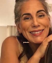 📣Estreno La primera telenovela brasileña original de Max se estrenará el  Lunes 27 de enero en la plataforma. La misma contará con 40 capítulos.  "Belleza fatal" presenta una historia apasionante de búsqueda