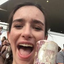 Anna Edge (@Annadonut12)