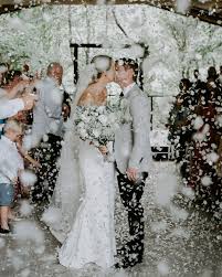 We honestly get the most beautiful lovely couples!! Lexi & Tash got married  over the weekend I love a good banter bridal party and this crew did no  disappoint! Congratulations ladies 💞