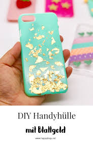 Derzeit gibt es diese nur vereinzelt zu kaufen, aber vielleicht lohnt es sich ja für dich einmal nach einer anleitung zum selber stricken zu suchen. Handyhulle Selber Gestalten 5 Gunstige Diy Handyhullen Handyhulle Selber Gestalten Diy Handyhulle Handyhulle Selber Machen