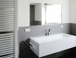 Badezimmer Fliesen Weiss Anthrazit Badezimmer Holzfliesen Badezimmer Badezimmer Fliesen Badezimmer Fliesen Bilder