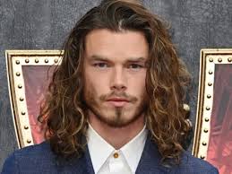 Entrevista con el reparto de El Club de los Graves, la nueva serie de  Disney+