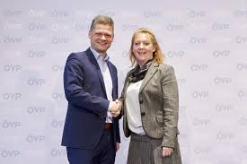 Peter andreas endresen hanger's geni profile. Kremser Bundesratin Gratuliert Dem Neuen Freiwilligensprecher Andreas Hanger Krems