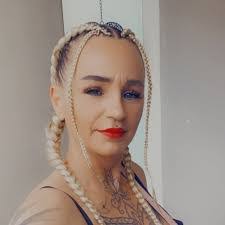 Bianca Huber's Instagram, Twitter & Facebook