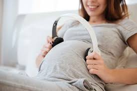 Pendengaran dan penglihatan bayi juga sudah dapat berfungsi dengan baik, begitupun dengan sistem dalam tubuhnya yang sebagian besar. Hamil 6 Bulan Bayi Dapat Diajak Berinteraksi Alodokter