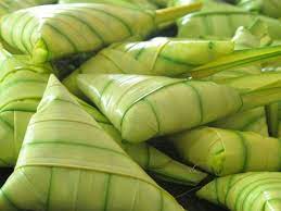 Selain ketupat, ternyata daun kelapa juga bisa dijadikan. 10 Jenis Pembungkus Makanan Yang Tidak Mempunyai Kesan Kimia Berbahaya Impiana