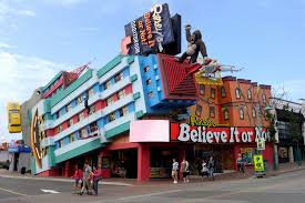 One of north america's most impressive natural attractions, niagara falls canada straddle the border between the united states and canada, marking the point at which the eponymous river plummets over a prominent escarpment. Things To Do In Niagara Falls With Kids Niagara Falls Canada