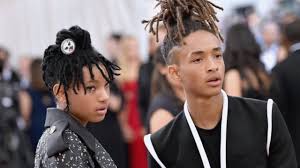 Willow camille reign smith (born october 31, 2000), also known mononymously as willow, is an american singer, songwriter, rapper, record producer, actress and dancer. Weird Things Everyone Ignores About Jaden And Willow Smith Youtube