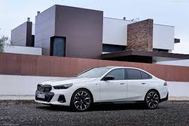 Image result for Alpine White 2025 i5