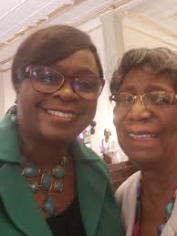 A delicious way to spend part of Mother's Day!! BFFs Susan, Judi & I headed  to Venice to enjoy our darling pal and gifted stage manager Stewart Howard  in his latest stage